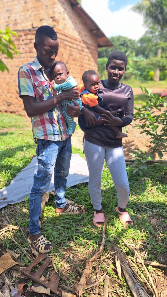 Hands o Love Derrick